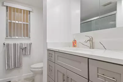 3755 Via Poinciana #106, Lake Worth, FL 33467 - Photo 13