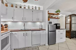 290 Oakridge Q, Deerfield Beach, FL 33442 - Photo 11