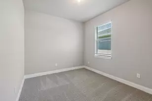 6632 NW Cloverdale Ave, Port Saint Lucie, FL 34987 - Photo 15