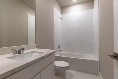 6632 NW Cloverdale Avenue, Port Saint Lucie, FL 34987 - Photo 17