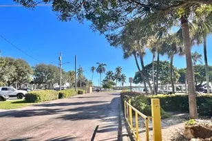 101 S Golfview Rd, Lake Worth Beach, FL 33460 - Photo 23