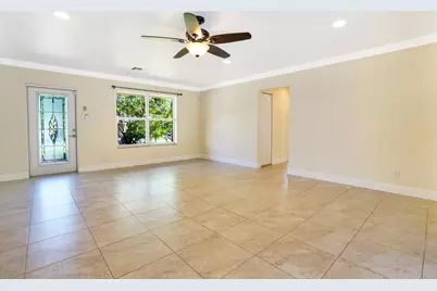 1104 NE 4th Drive, Deerfield Beach, FL 33441 - Photo 9