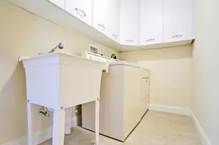 1104 NE 4th Dr, Deerfield Beach, FL 33441 - Photo 27