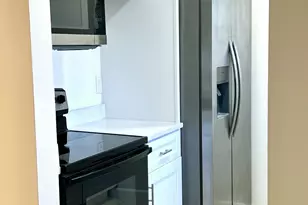 102 Shoreview Dr, Greenacres, FL 33463 - Photo 3