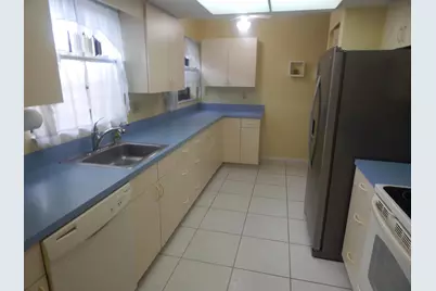 6229 Lakemont Circle, Greenacres, FL 33463 - Photo 5