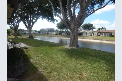 6229 Lakemont Circle, Greenacres, FL 33463 - Photo 5