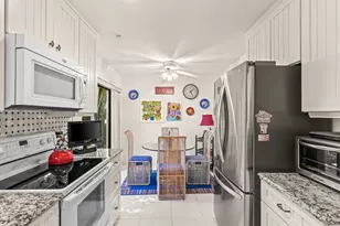 7 Stratford Dr, Boynton Beach, FL 33436 - Photo 17