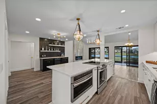 3733 Cape Pointe Cir, Jupiter, FL 33477 - Photo 9