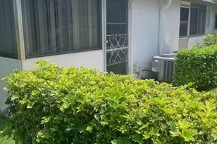 2845 Crosley Dr W, West Palm Beach, FL 33415 - Photo 13