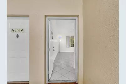 815 W Boynton Beach Boulevard #16-205, Boynton Beach, FL 33426 - Photo 3