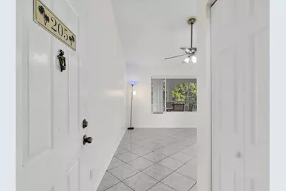 815 W Boynton Beach Boulevard #16-205, Boynton Beach, FL 33426 - Photo 5