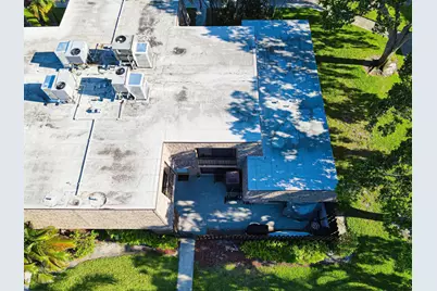 4702 Waterview Circle, Palm Springs, FL 33461 - Photo 3