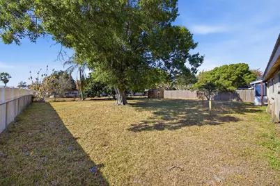 402 SW Eastport Circle, Port Saint Lucie, FL 34953 - Photo 35