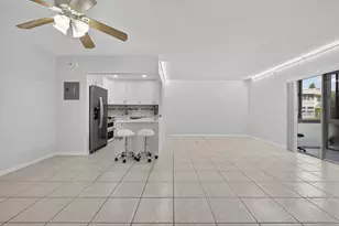 116 Oxford 200, West Palm Beach, FL 33417 - Photo 7