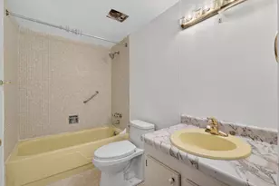 26 Golfs Edge, West Palm Beach, FL 33417 - Photo 15