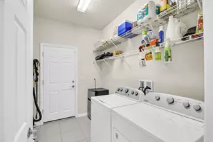 479 SE Vallarta Dr, Port Saint Lucie, FL 34984 - Photo 23