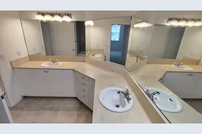 806 E Windward Way #313, Lantana, FL 33462 - Photo 13