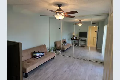 1700 Embassy Drive #512, West Palm Beach, FL 33401 - Photo 3