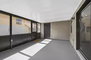 326 Sandtree Dr, West Palm Beach, FL 33403 - Photo 13