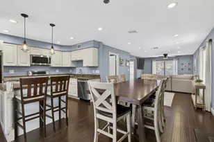 326 Sandtree Dr, West Palm Beach, FL 33403 - Photo 11