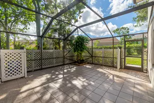 31 Clinton Ct, Royal Palm Beach, FL 33411 - Photo 5
