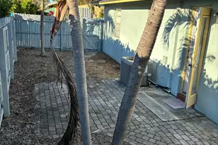 233 W Pine Terrace, West Palm Beach, FL 33405 - Photo 19