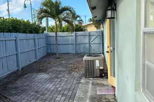 233 W Pine Terrace, West Palm Beach, FL 33405 - Photo 15