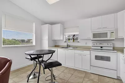 7758 Oak Grove Circle, Lake Worth, FL 33467 - Photo 19