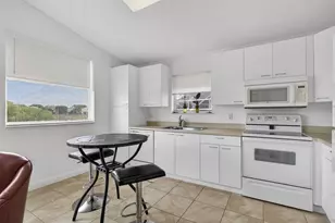 7758 Oak Grove Cir, Lake Worth, FL 33467 - Photo 19