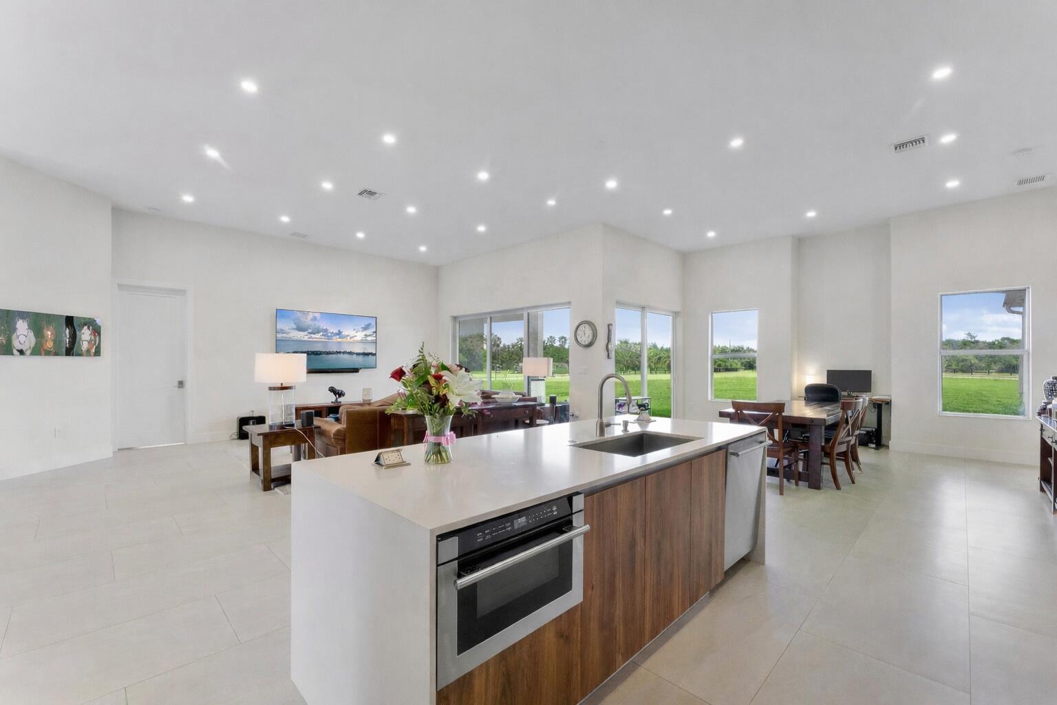 19921 Skyhawk Ln main architectural view