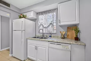 12020 W Greenway Dr, Royal Palm Beach, FL 33411 - Photo 11