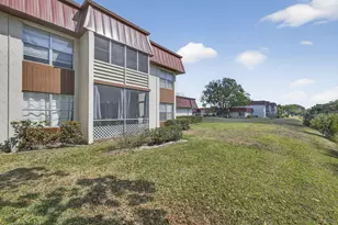 12020 W Greenway Dr, Royal Palm Beach, FL 33411 - Photo 41