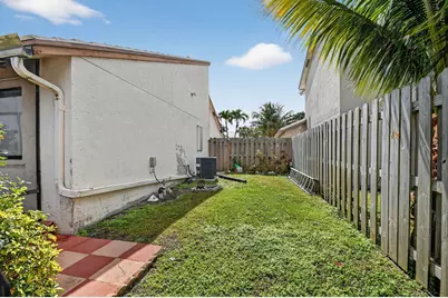 6049 Strawberry Lakes Circle, Greenacres, FL 33463 - Photo 39