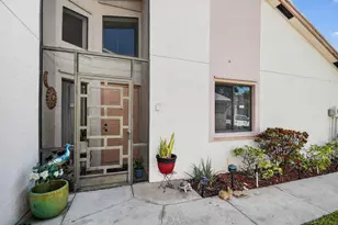 6049 Strawberry Lakes Cir, Lake Worth, FL 33463 - Photo 3