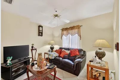 6049 Strawberry Lakes Circle, Greenacres, FL 33463 - Photo 17