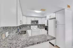 6169 Seven Springs Blvd, Greenacres, FL 33463 - Photo 9