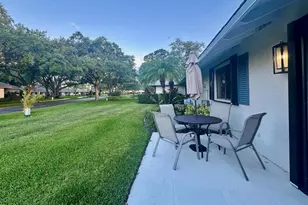 402 Club Dr, Palm Beach Gardens, FL 33418 - Photo 9