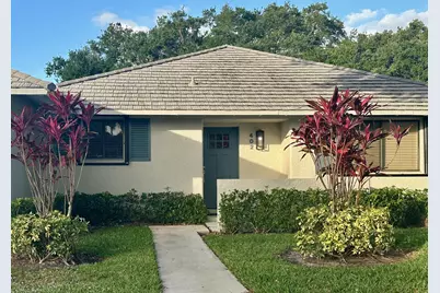 402 Club Drive, Palm Beach Gardens, FL 33418 - Photo 1