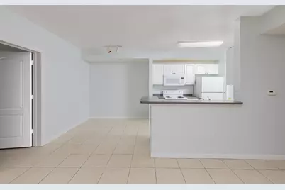 5095 Fairways Circle #107, Vero Beach, FL 32967 - Photo 7