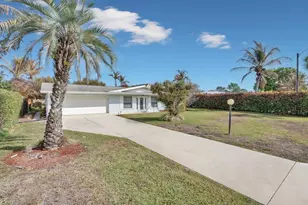 1385 NE Hilltop St, Jensen Beach, FL 34957 - Photo 3