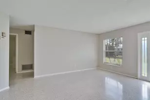 1385 NE Hilltop St, Jensen Beach, FL 34957 - Photo 9