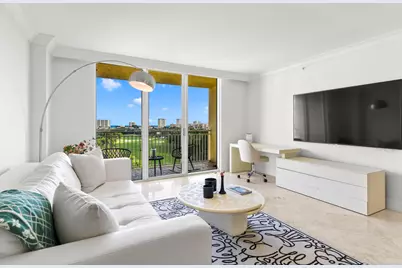 99 SE Mizner Boulevard #813, Boca Raton, FL 33432 - Photo 1