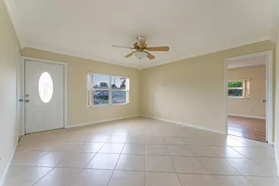 425 Palo Alto Drive, Lake Worth, FL 33461 - Photo 9