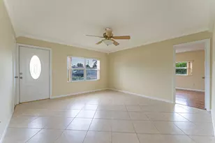 425 Palo Alto Dr, Lake Worth, FL 33461 - Photo 9