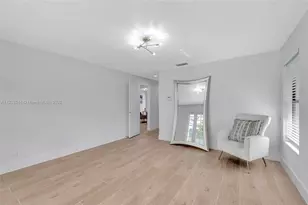 2824 NW 28th St, Boca Raton, FL 33434 - Photo 23