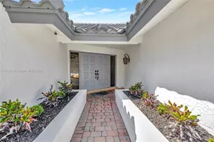 2824 NW 28th St, Boca Raton, FL 33434 - Photo 3