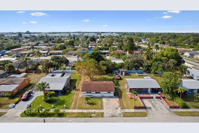 701 NW 2nd Avenue, Deerfield Beach, FL 33441 - Photo 9