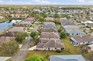 640 NW Venetto Ct, Port Saint Lucie, FL 34986 - Photo 35