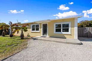 924 SE Dolphin Dr, Stuart, FL 34996 - Photo 45