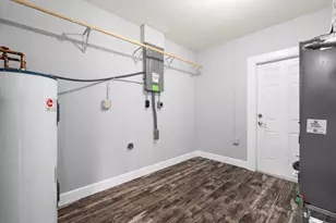 924 SE Dolphin Dr, Stuart, FL 34996 - Photo 25